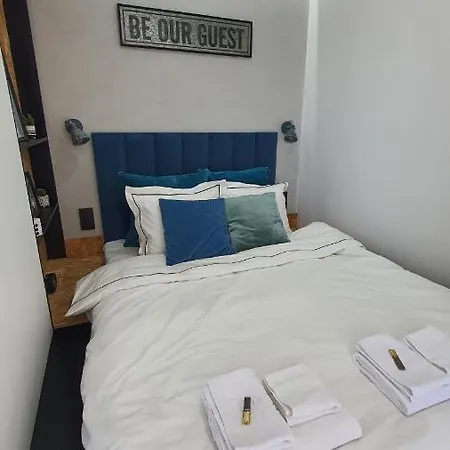 Midnight Blue Breslavia